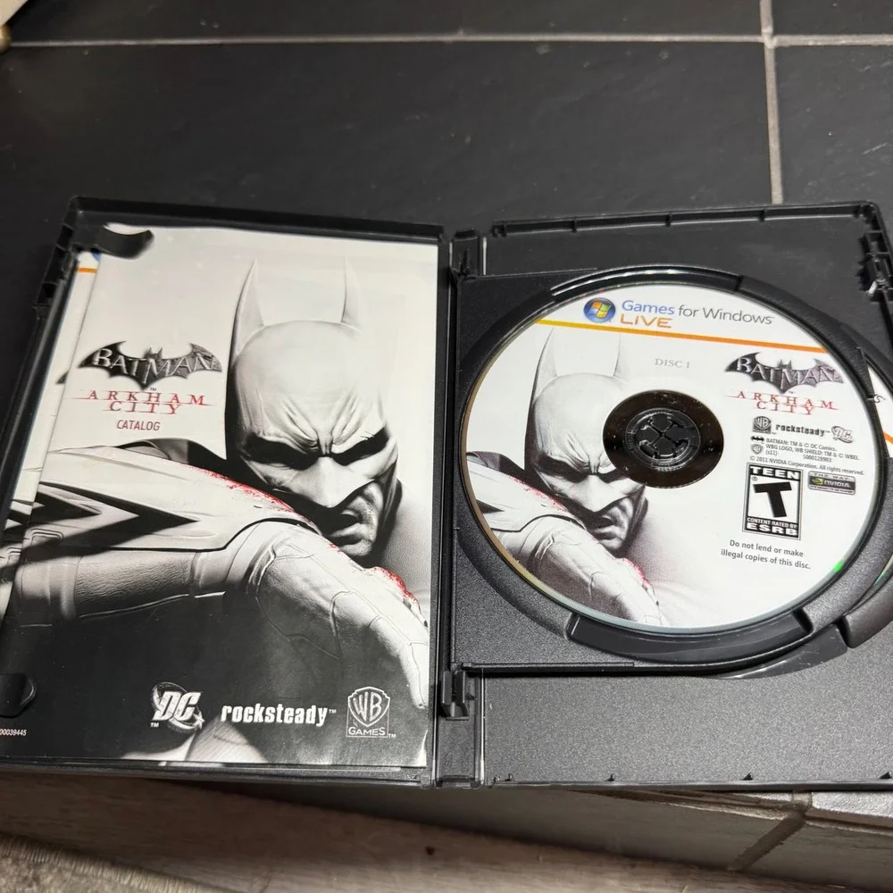 Batman Arkham City PC DVD Games for Windows Live Rocksteady WB Games 2-Disc Set